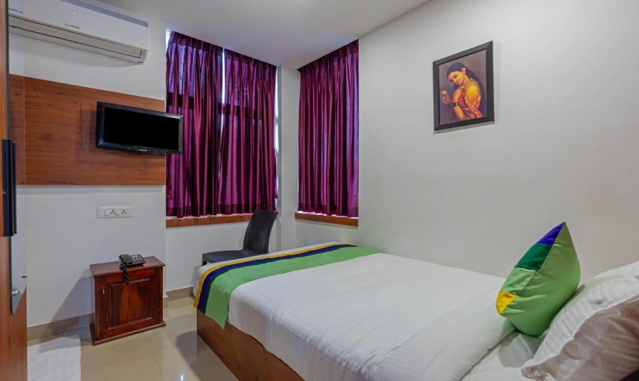 Treebo Jp Residency Hotel Thiruvananthapuram Exterior photo